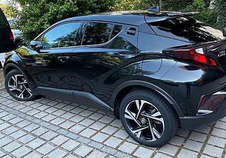 Toyota C-HR 1.8-l-VVTi Hybrid Team Deutschland Team...