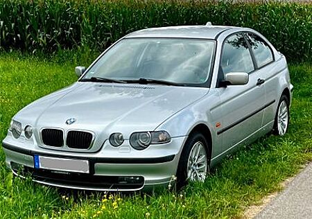 BMW 318ti