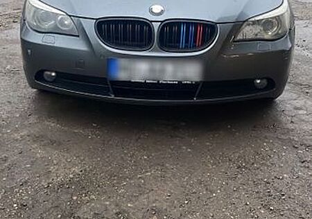 BMW 520i A -