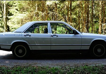 Mercedes-Benz 190