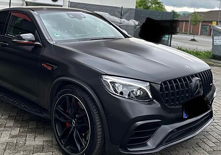 Mercedes-Benz GLC 63 AMG COUPÉ / 600 PS / Schwarz Matt Satin