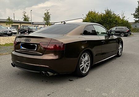 Audi A5 3.2 FSI quattro -