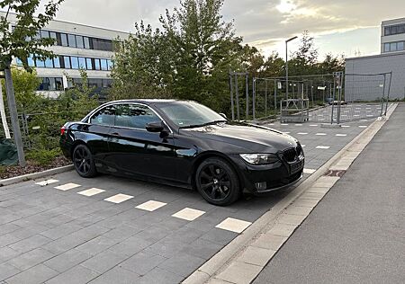 BMW 320i Cabrio - Schwarz Automatik