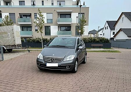 Mercedes-Benz A 160 ELEGANCE Autotronic Umbau auf Handfahrbetr