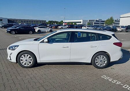 Ford Focus Turnier Cool & Connect, AHK neu