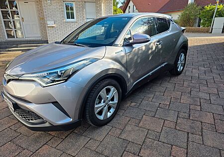Toyota C-HR 1.8-l-VVTi Hybrid Team Deutschland