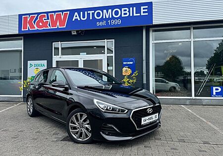 Hyundai i30 Passion+ NAVI+CAM KLIMAAUTO SITZH.ALLWETTER