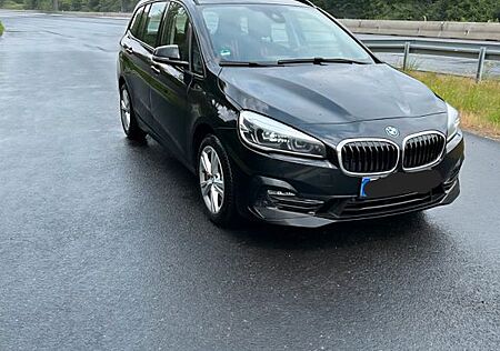 BMW 2er 220 Gran Tourer 220d xDrive Steptronic -