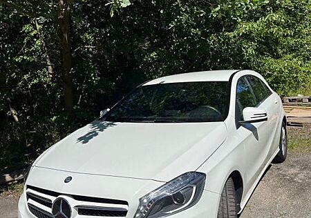 Mercedes-Benz A 180 BlueEFFICIENCY Style Style