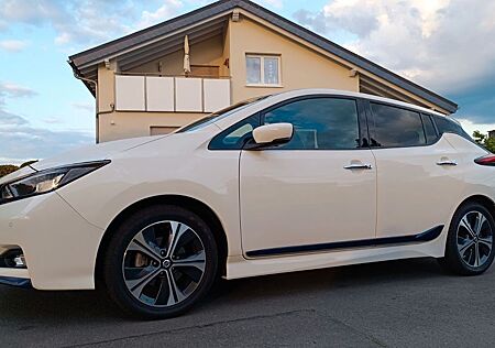 Nissan Leaf 150 PS 39KWH N-CONNECTA N-CONNECTA