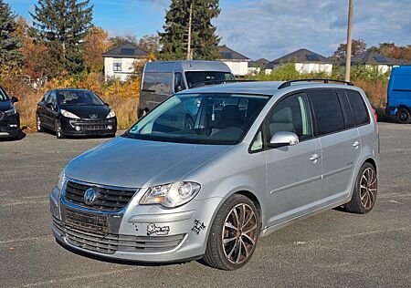 VW Touran Volkswagen United