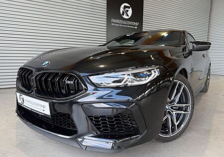 BMW M8 xDrive Coupé/ACC/LASER/SOFTCLOSE/CARPLAY/H&K