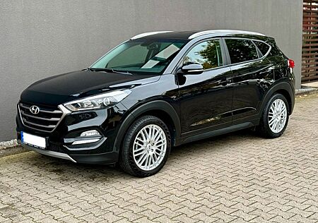 Hyundai Tucson blue Trend 2WD Navi Kamera AHK