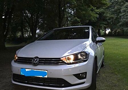 VW Golf Sportsvan Volkswagen 1.6 TDI .