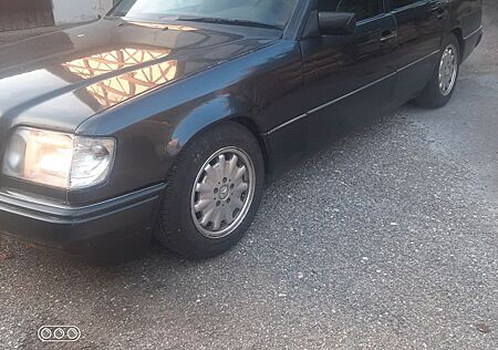 Mercedes-Benz E 280