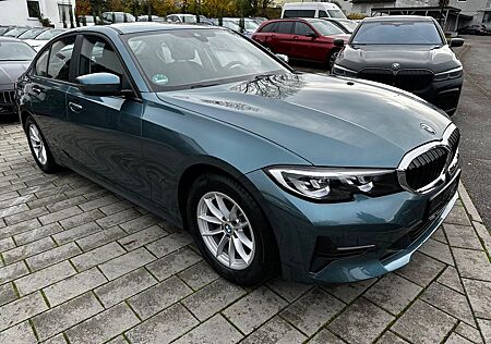 BMW 320i Advantage Automatik