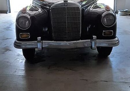 Mercedes-Benz 300