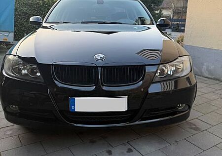 BMW 320i E90 Limousine | Navi | Schiebedach | PD