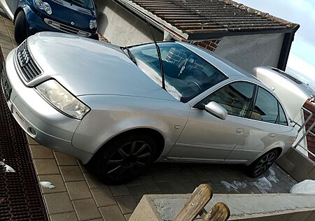 Audi A6 2.8 tiptronic -