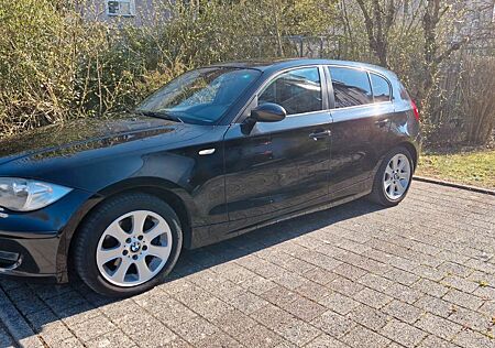 BMW 120d - 177 PS TÜV neu // 8x fach bereift