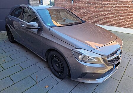 Mercedes-Benz A 180 gebraucht kaufen Mercedes-Benz A 180 - Style Business-Paket