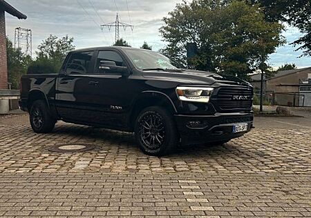 Dodge RAM 1500 Luft/Pano/LED/H&K Anlage/Elektr. Tritt