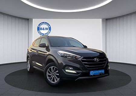 Hyundai Tucson Pure 2WD NAVI*KAMERA*LEDER*TEMP*SHZ*PDC