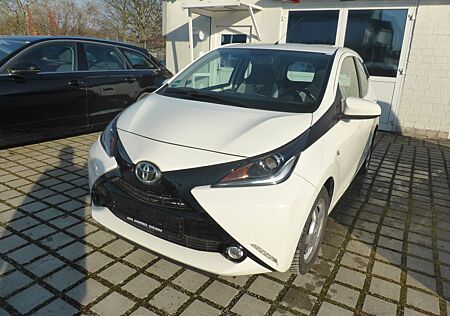 Toyota Aygo (X) Aygo -play touch Kamera 43400 KM Alu Tempo