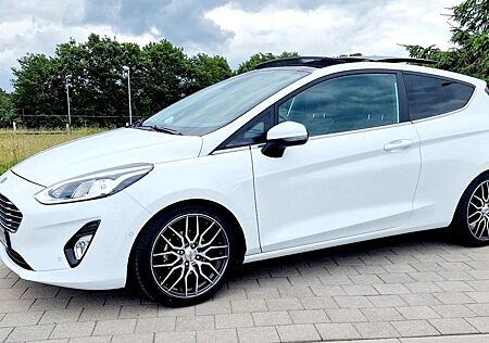 Ford Fiesta 1,0 Titanium Pano Kamera Nav B&O HU neu!