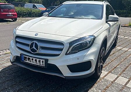 Mercedes-Benz GLA 220 CDI DCT AMG Line AMG Line