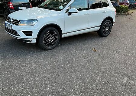 VW Touareg Volkswagen 3.0 V6 TDI SCR 150kW Tiptronic Execu...