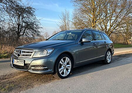 Mercedes-Benz C 300 CDI 4MATIC T BlueEFF. AVANTG. Aut. AVA...