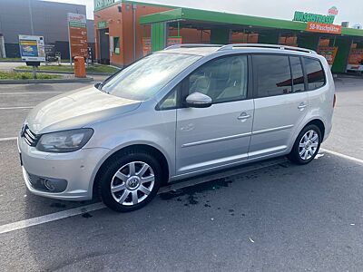 Volkswagen Touran 2.0 TDI 125 kW DSG Highline Kamera Panora
