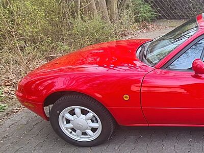 Mazda MX-5 Miata rot EZ 12/1990 31.000 km Sammlerstück