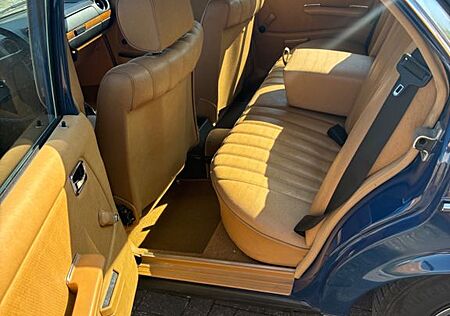 Mercedes-Benz 200