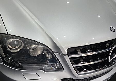 Mercedes-Benz ML 300 CDI 4MATIC BlueEFF. Grand Edition Gra...