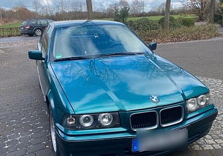 BMW 318i