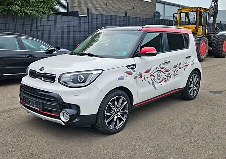 Kia Soul 1,6 Turbo Panoramad Bi-Xenon Leder AHK