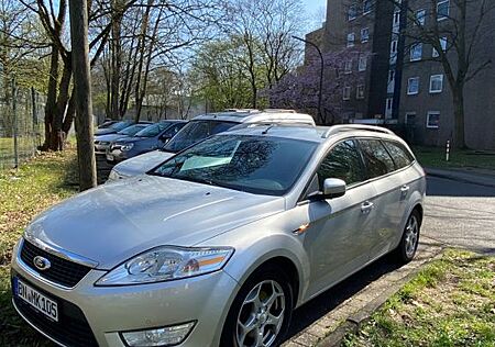 Ford Mondeo 2,0TDCi 103kW DPF Ghia Turnier Ghia