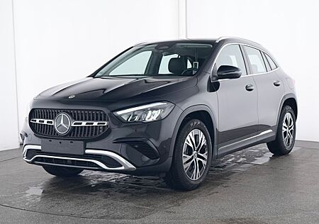 Mercedes-Benz GLA 180 Progressive Line,Winter Paket