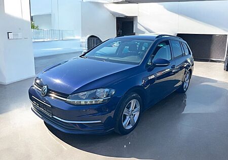 VW Golf Volkswagen VII 1.6 TDI Navi Sitzheizung Klimaauto. PDC
