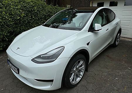 Tesla Model Y Hinterradantrieb RWD Europa 2023