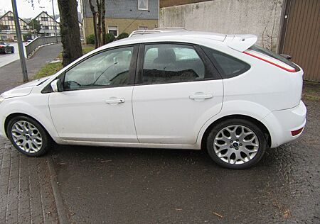 Ford Focus 1,6 -mit gasanlage