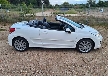 Peugeot 207 CC Black & White Edition 120 Black & Whi...