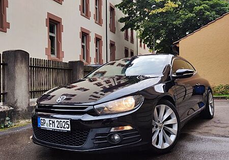 VW Scirocco Volkswagen 2.0 TSI DSG Standard