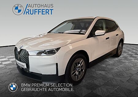 BMW iX xDrive50 DAB Aktivlenkung Parkassistent AHK