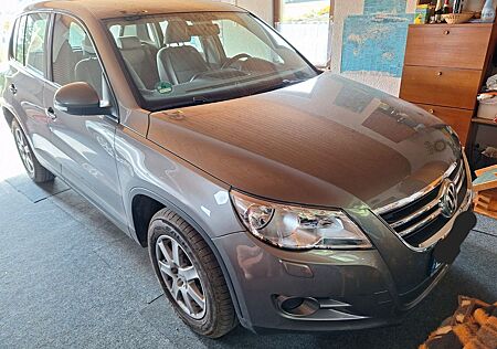 VW Tiguan Volkswagen 1.4 TSI 4MOTION Trend & Fun WENIGE KM