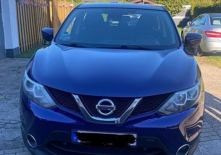 Nissan Qashqai 1.2 DIG-T Acenta 1. Hand voll Scheckheft