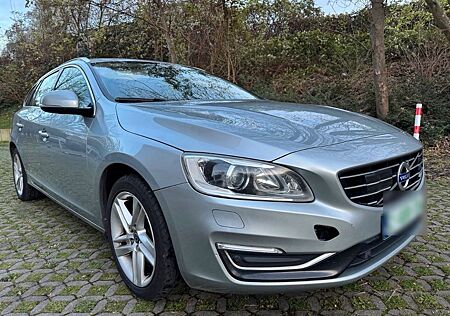 Volvo V60 D6 TWIN ENGINE Plug-in-Hybrid Summum Summum