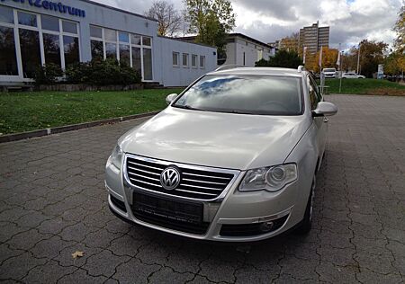 VW Passat Variant gebraucht kaufen VW Passat Variant Volkswagen Passat VariantHighline-Navi-Sitzheizung-Tempomat
